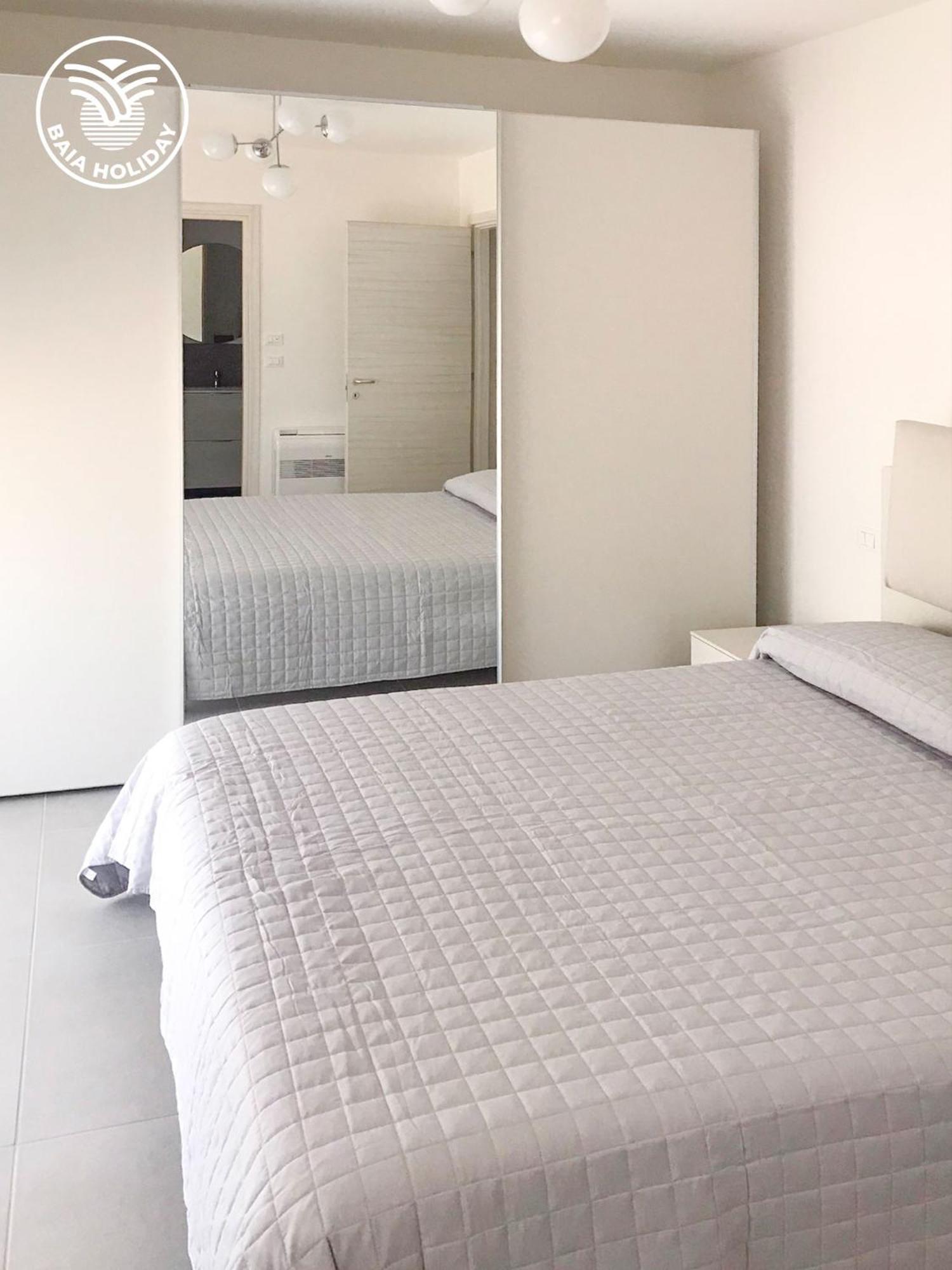 Appartamenti Mare Azzurro ซิสเตียนา ภายนอก รูปภาพ